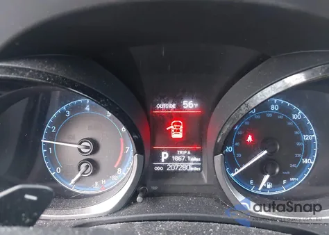 2014 Toyota Corolla S Plus z USA, uszkodzony, nr VIN 5YFBURHE8EP089153